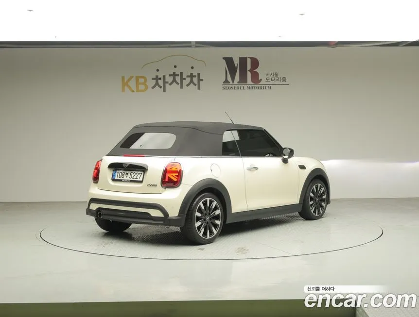 Mini Cooper Convertible 2022 из KR, фото 6