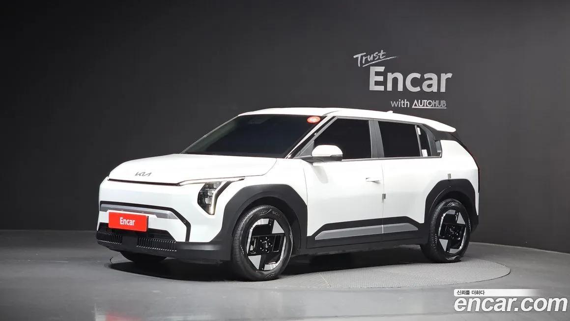 Kia EV3 — фото 1