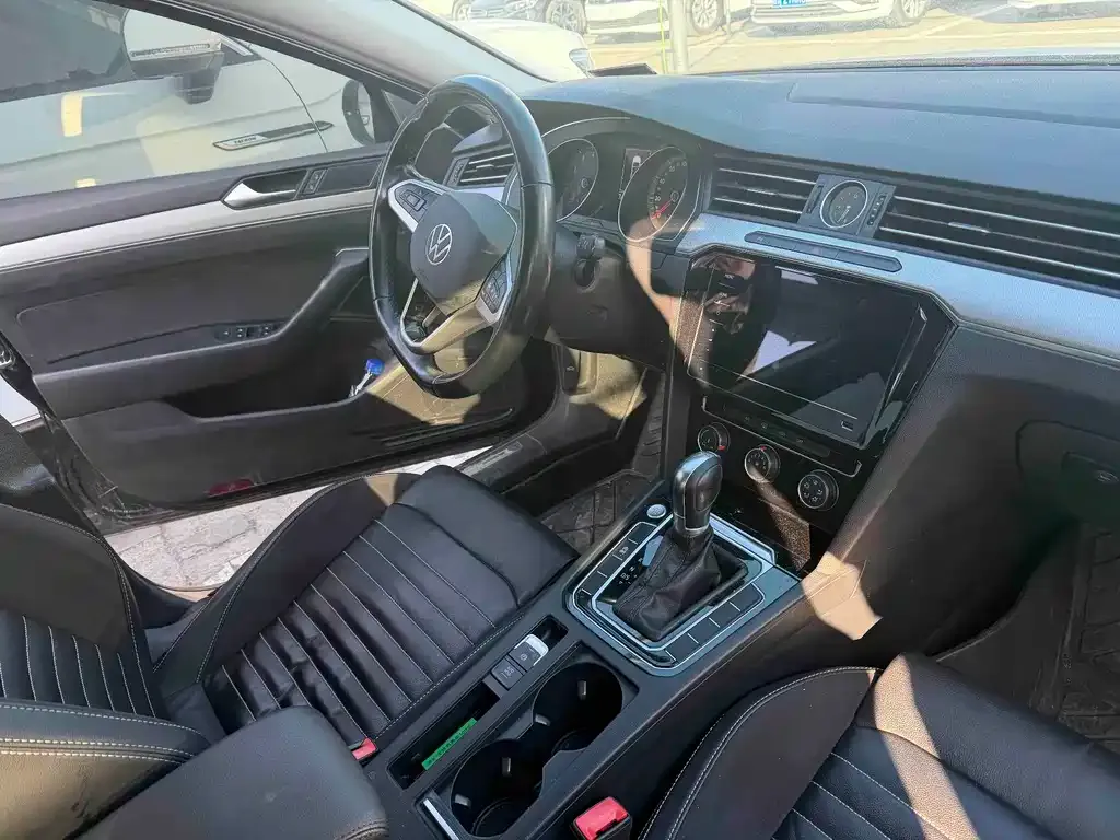 Volkswagen Magotan 2022 из CN, фото 2