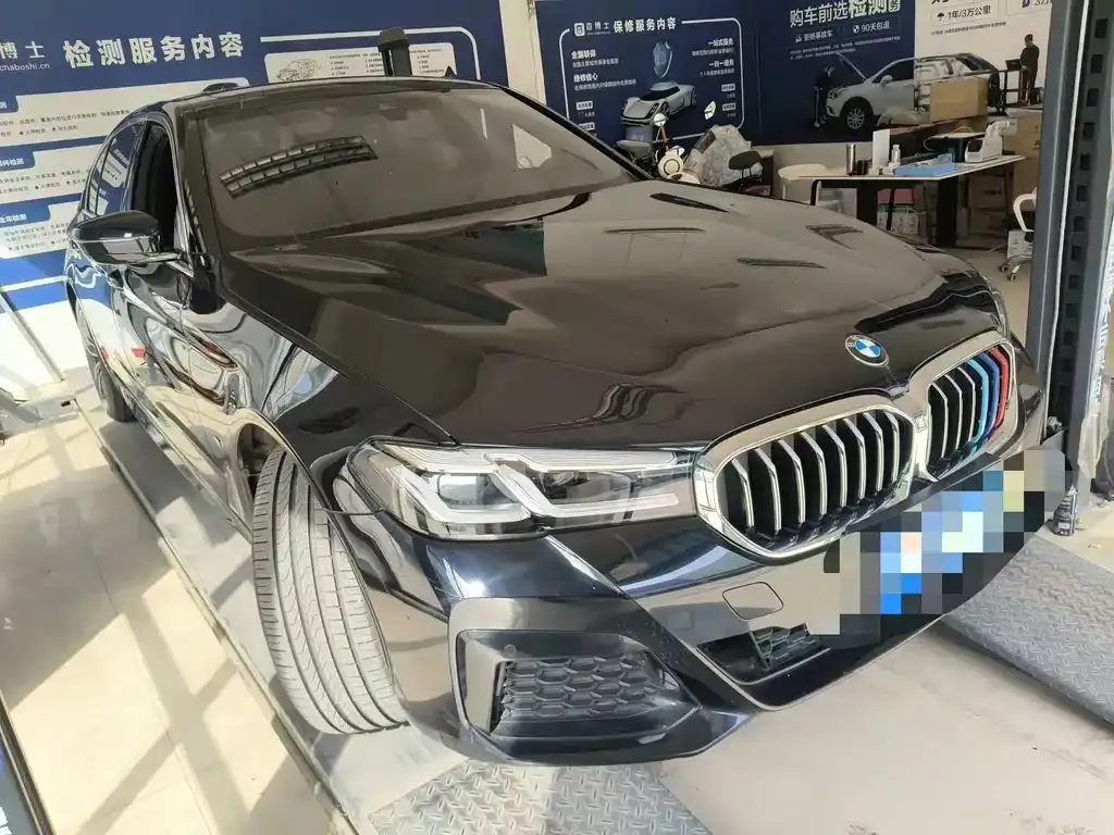 BMW 5 Series 2023 из CN, фото 3
