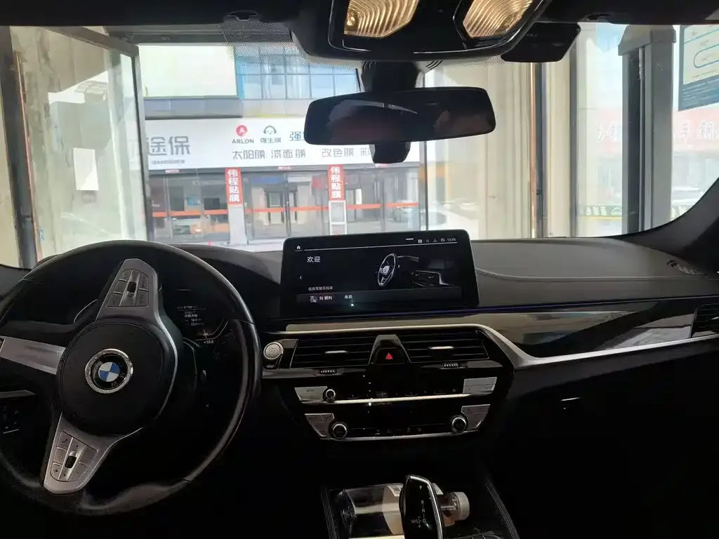 BMW 5 Series 2023 из CN, фото 4