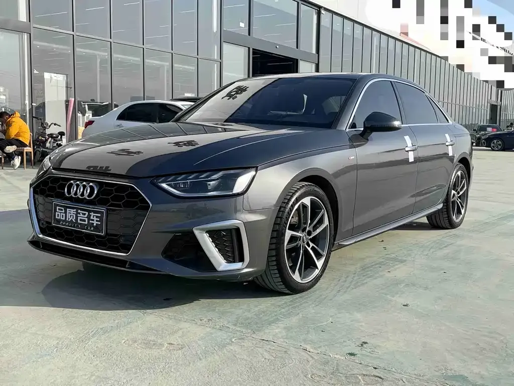 Audi A4L 2023 из CN, фото 1