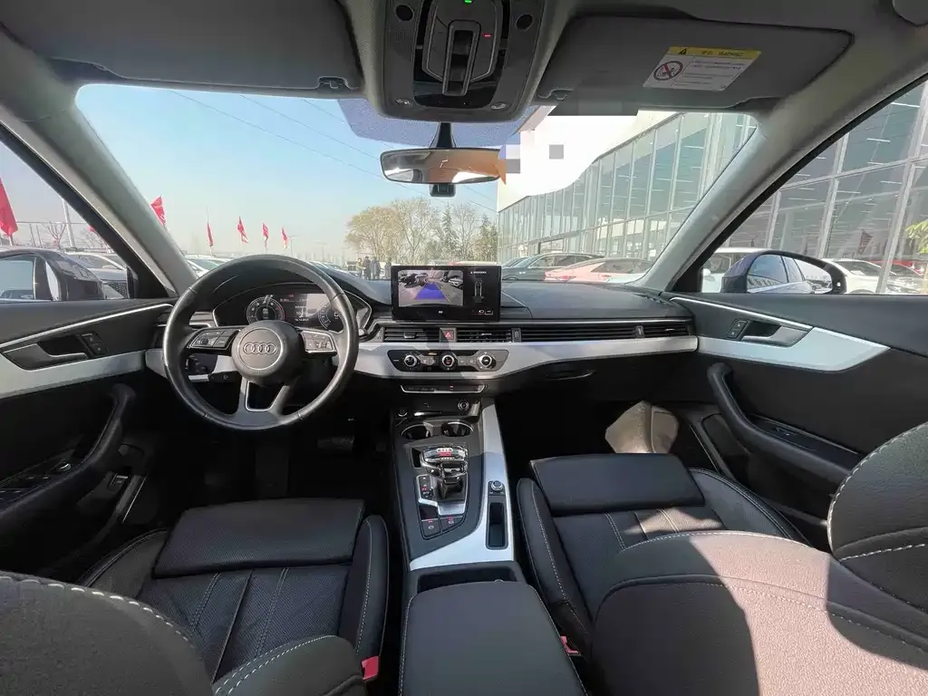 Audi A4L 2023 из CN, фото 8