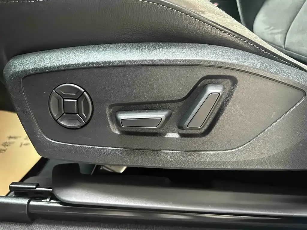 Audi Q3 2021 из CN, фото 9