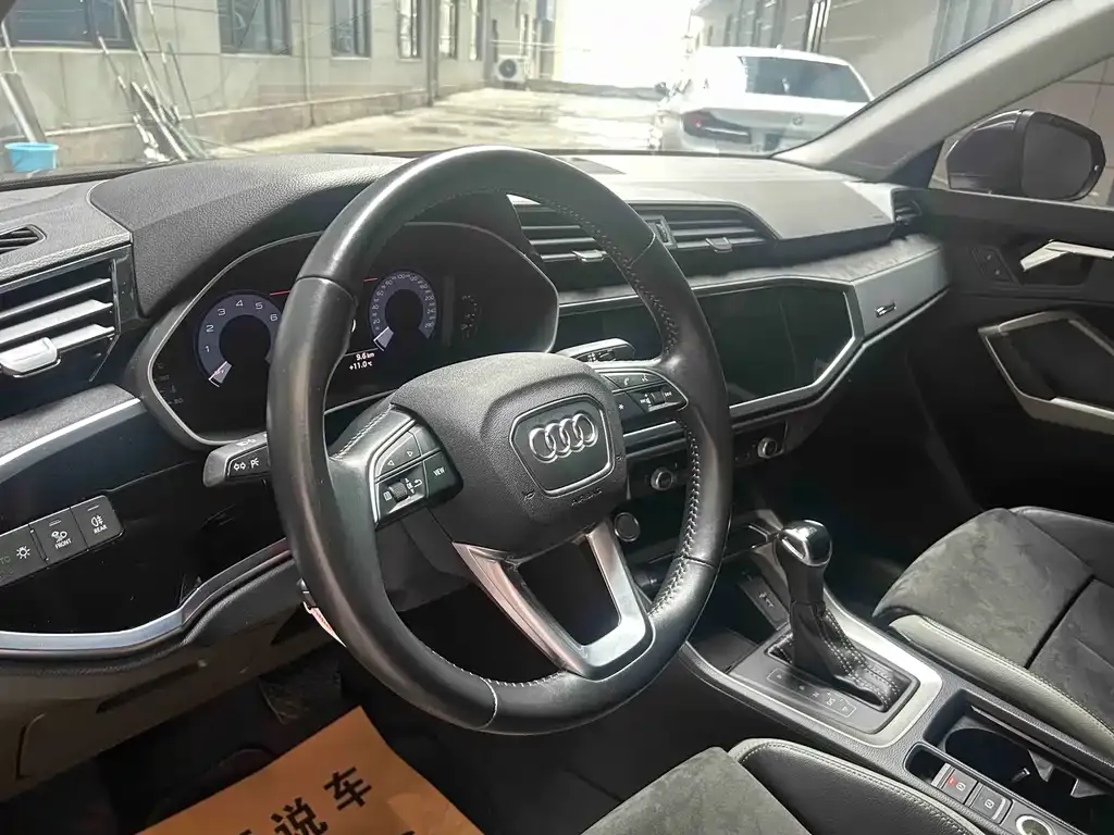 Audi Q3 2021 из CN, фото 10
