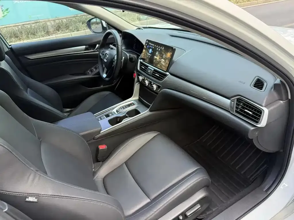 Honda Accord — фото 4