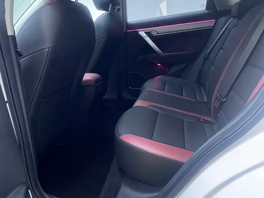 Geely Binyue 2021 из CN, фото 6