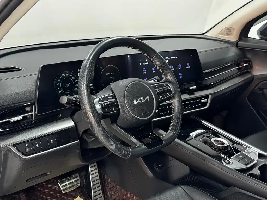 Kia Sportage 2023 из CN, фото 9