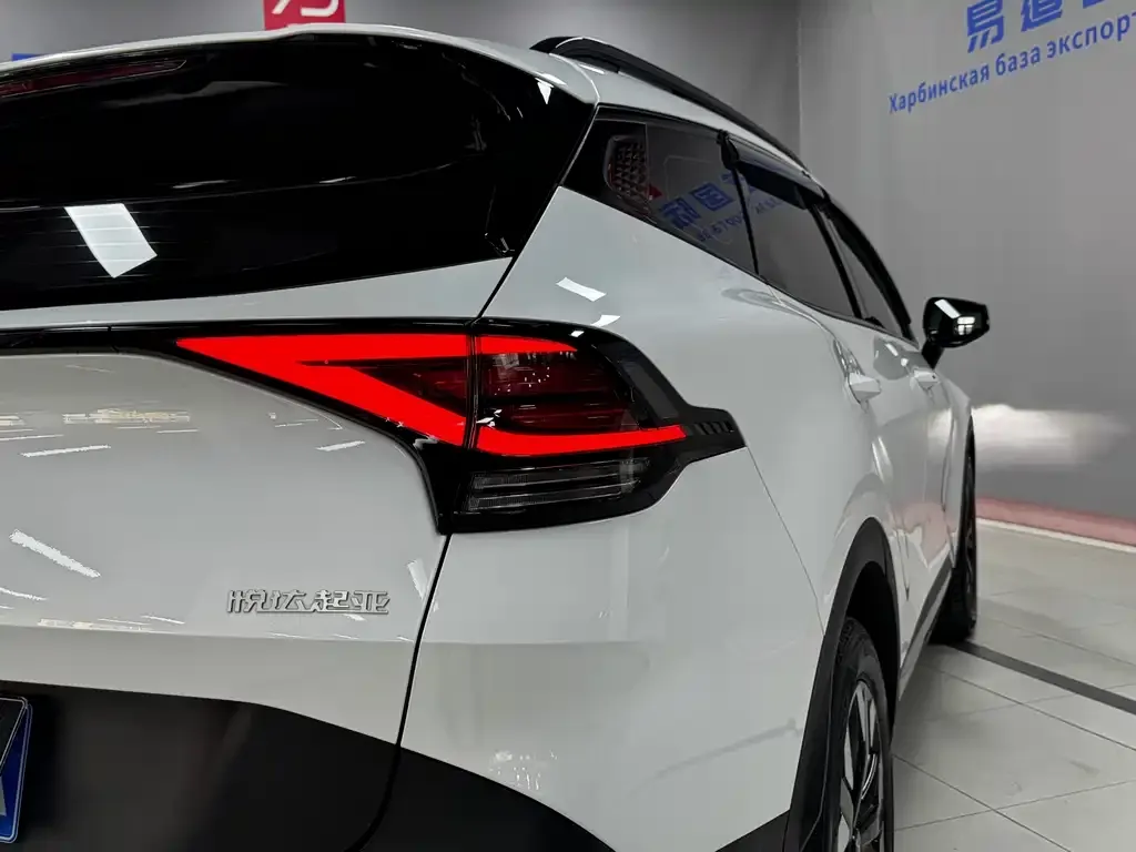 Kia Sportage 2023 из CN, фото 5
