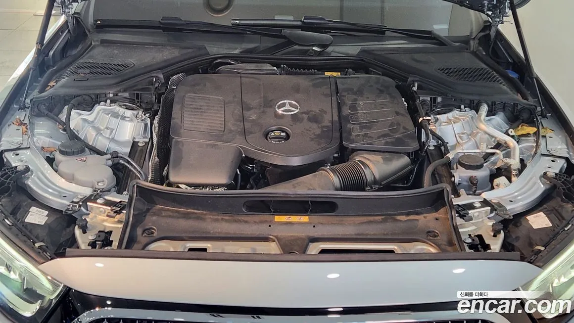 Mercedes-Benz E-Class — фото 9