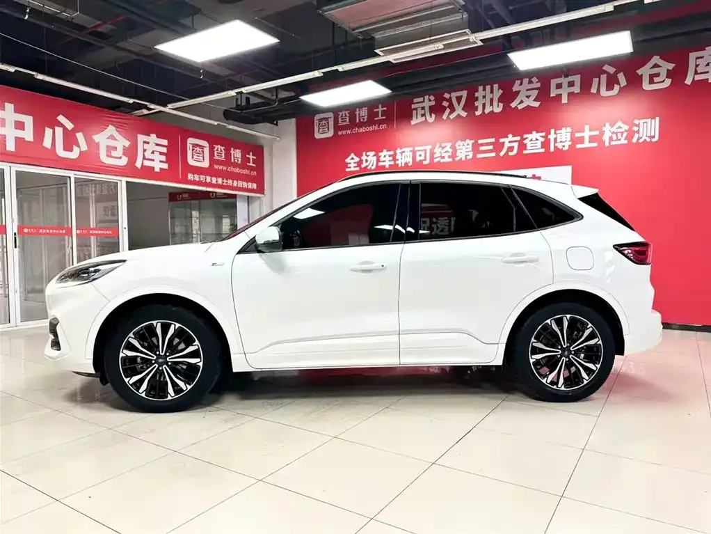 Ford Escape 2021 из CN, фото 5