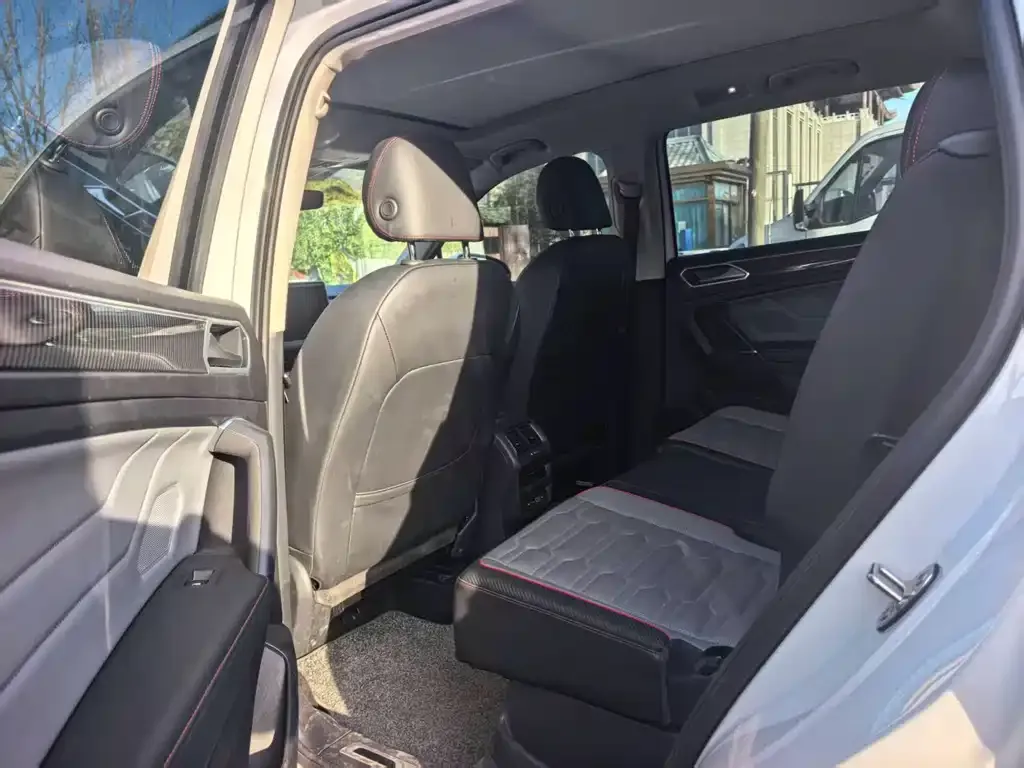 Volkswagen Tiguan L 2022 из CN, фото 10