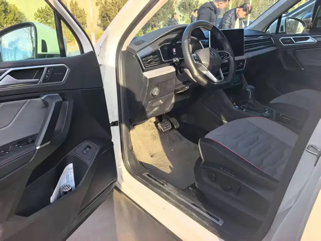 Volkswagen Tiguan L 2022 из CN, фото 5