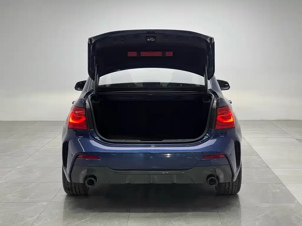 BMW 1 Series 2021 из CN, фото 3