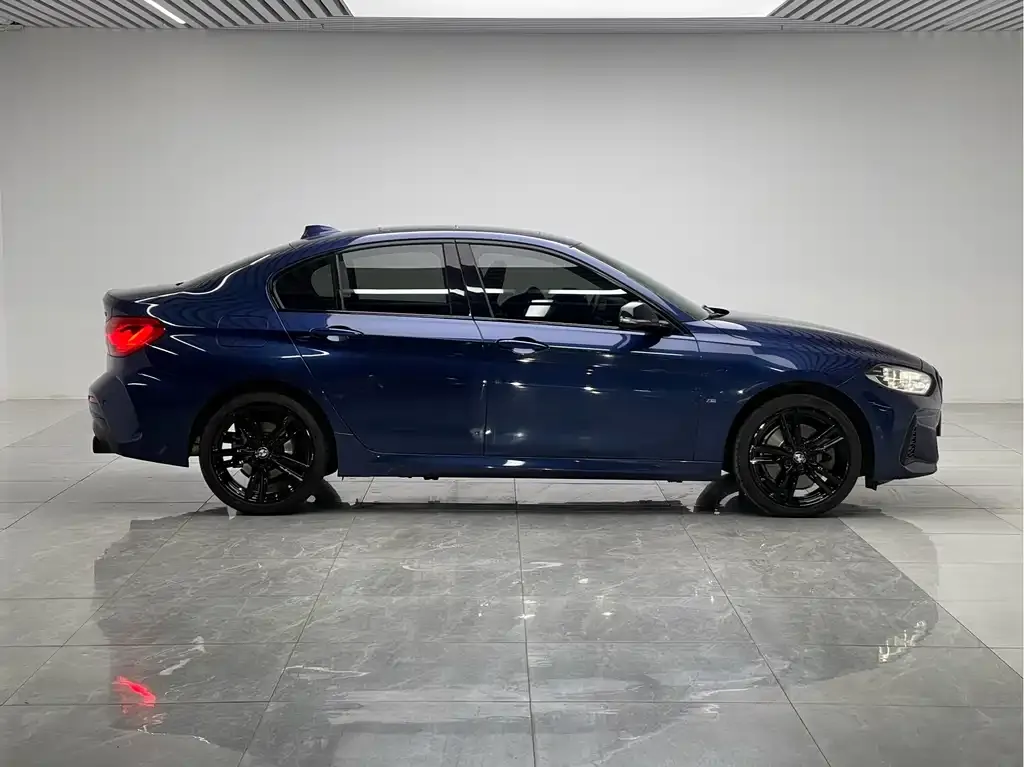 BMW 1 Series 2021 из CN, фото 6