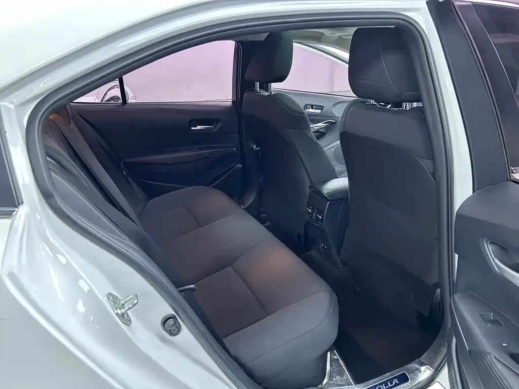 Toyota Corolla 2022 из CN, фото 8