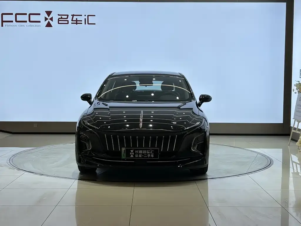 Hongqi E-QM5 — фото 2