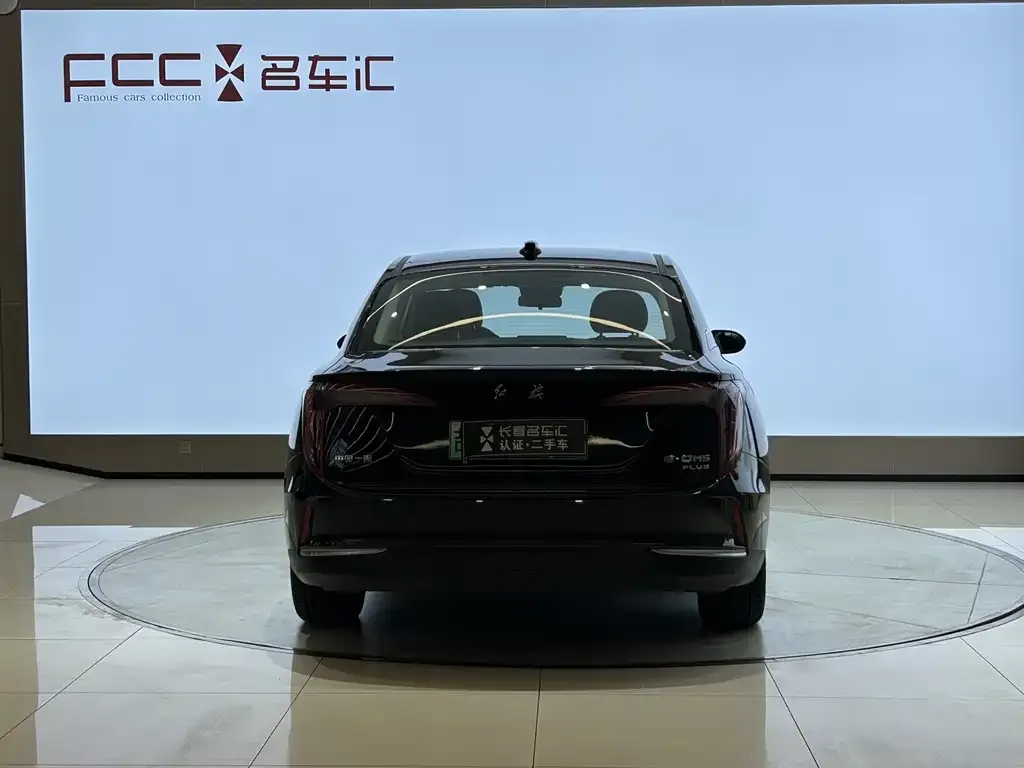 Hongqi E-QM5 — фото 3