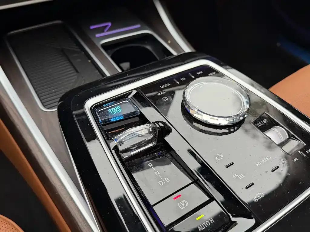 BMW i7 2023 из CN, фото 4