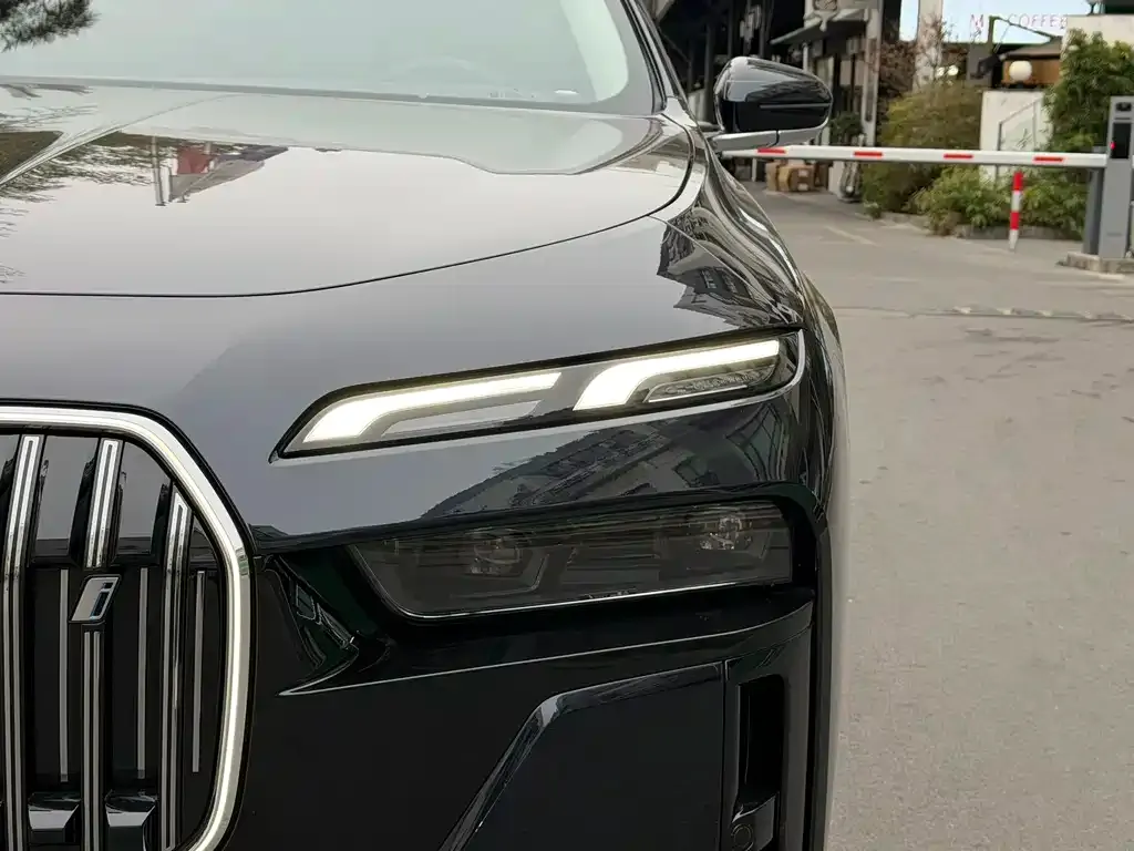 BMW i7 2023 из CN, фото 2