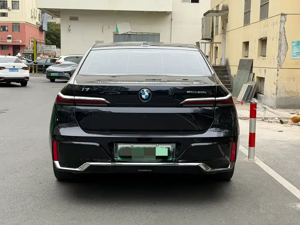 BMW i7 2023 из CN, фото 3