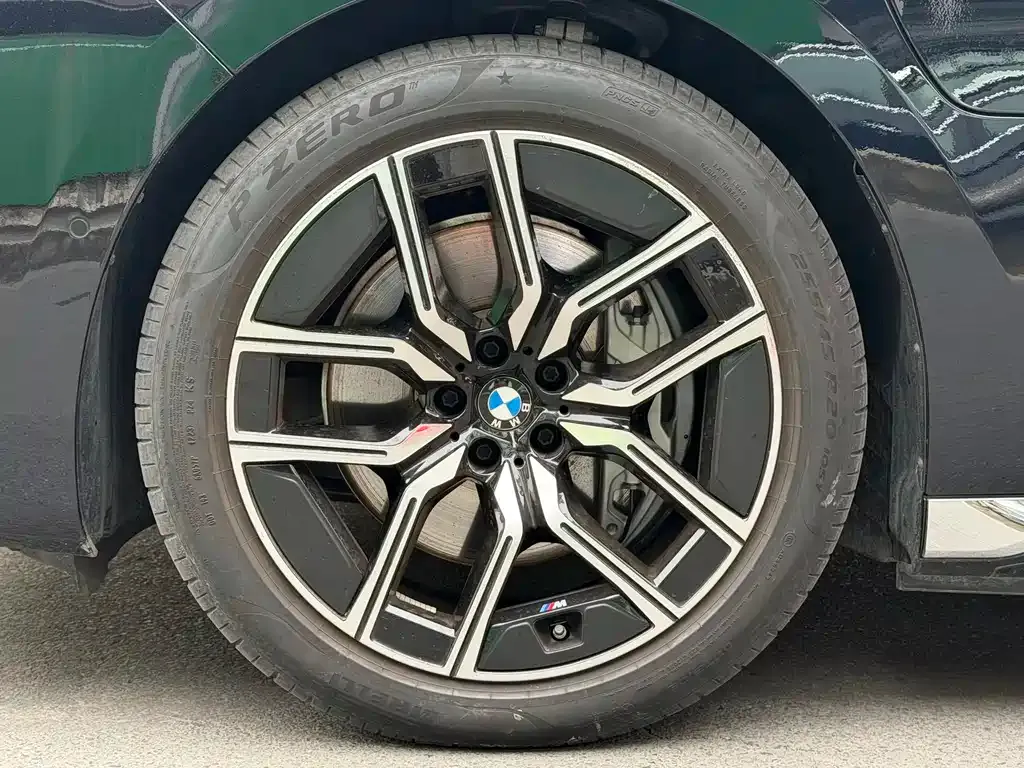 BMW i7 2023 из CN, фото 8