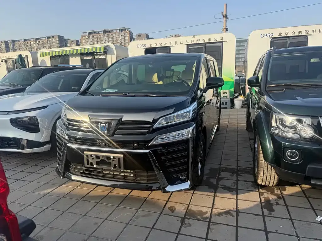 Toyota Vellfire 2023 из CN, фото 1