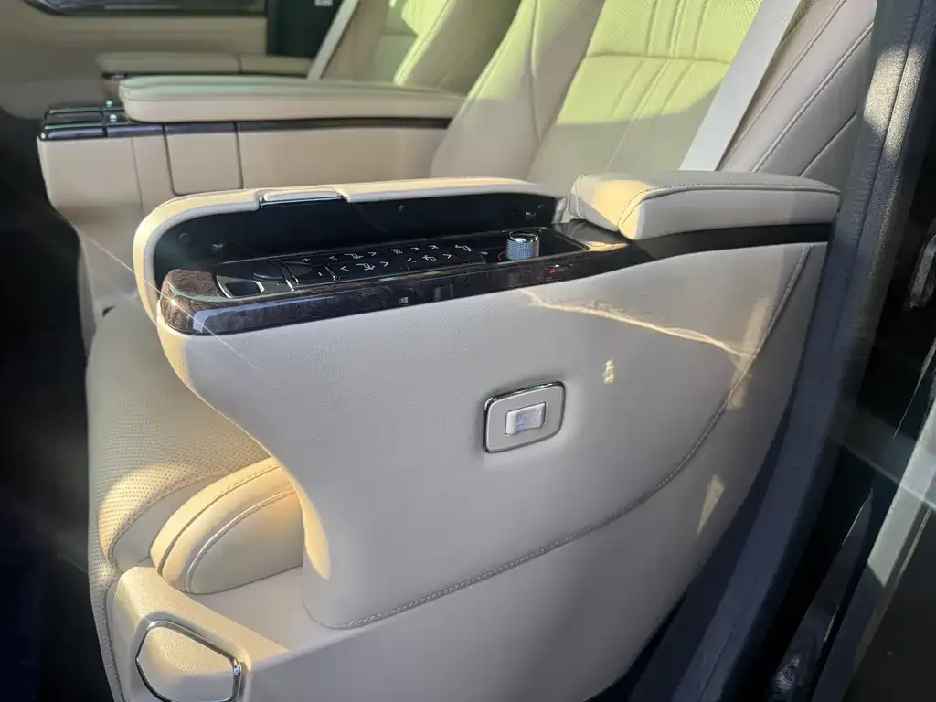 Toyota Vellfire 2023 из CN, фото 6