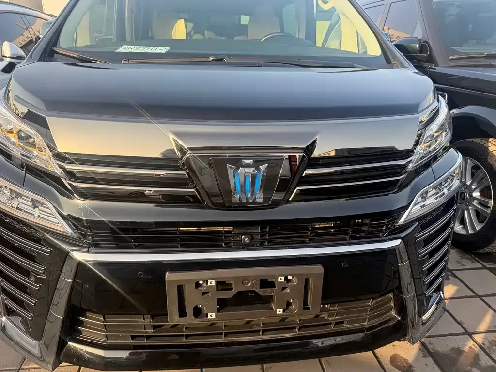 Toyota Vellfire 2023 из CN, фото 10