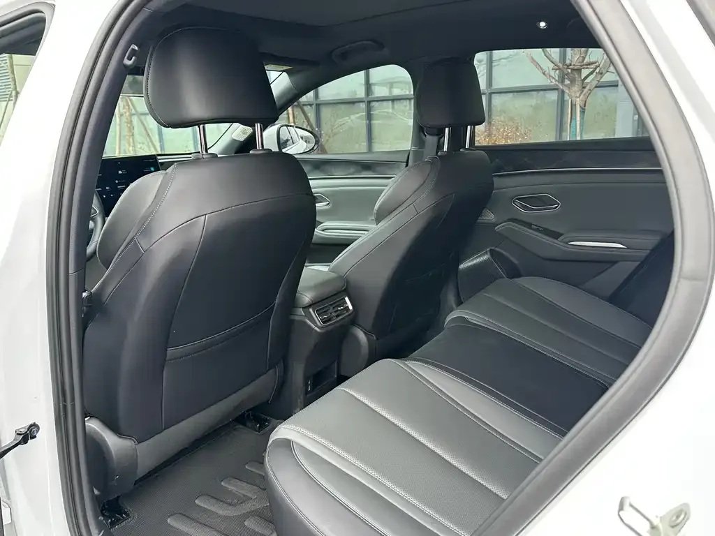 BYD Qin L 2025 из CN, фото 2