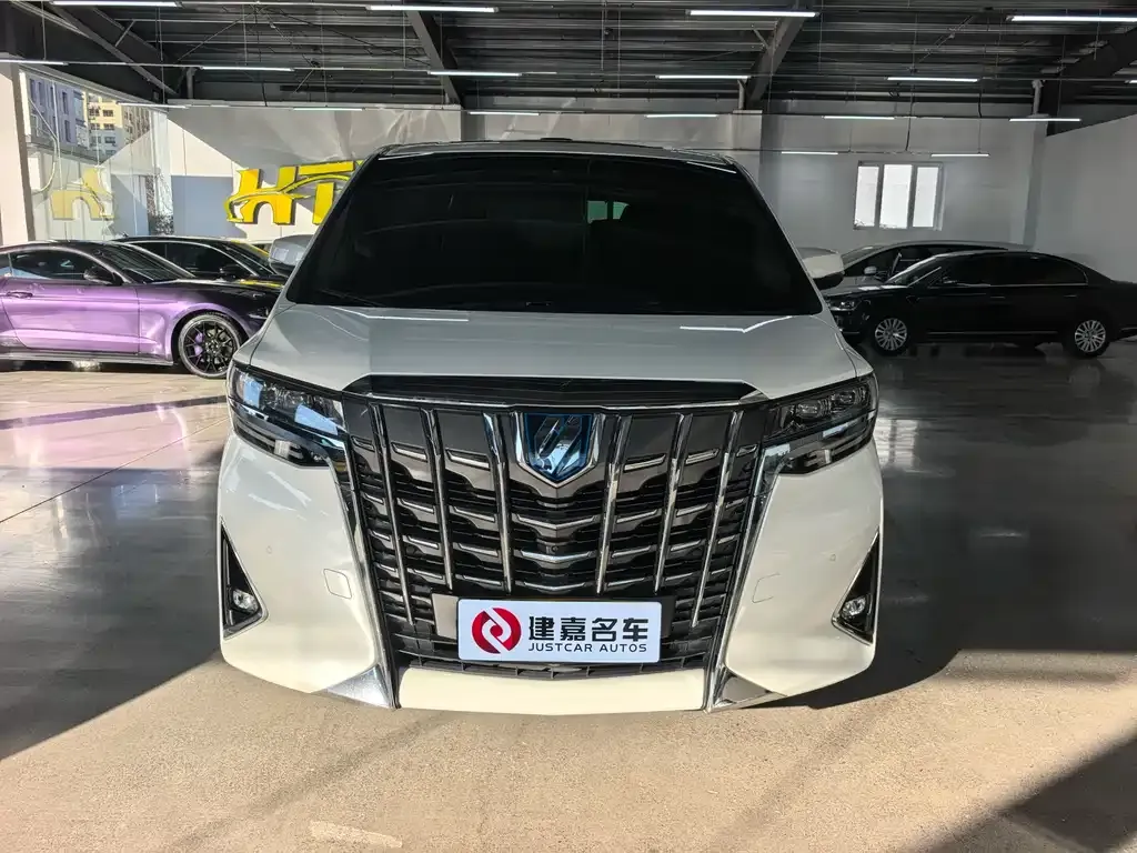 Toyota Alphard 2022 из CN, фото 10