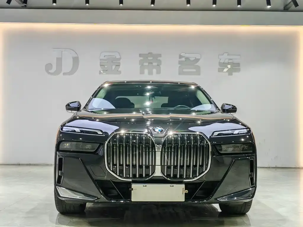 BMW 7 Series 2024 из CN, фото 4
