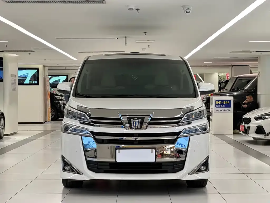 Toyota Vellfire — фото 5