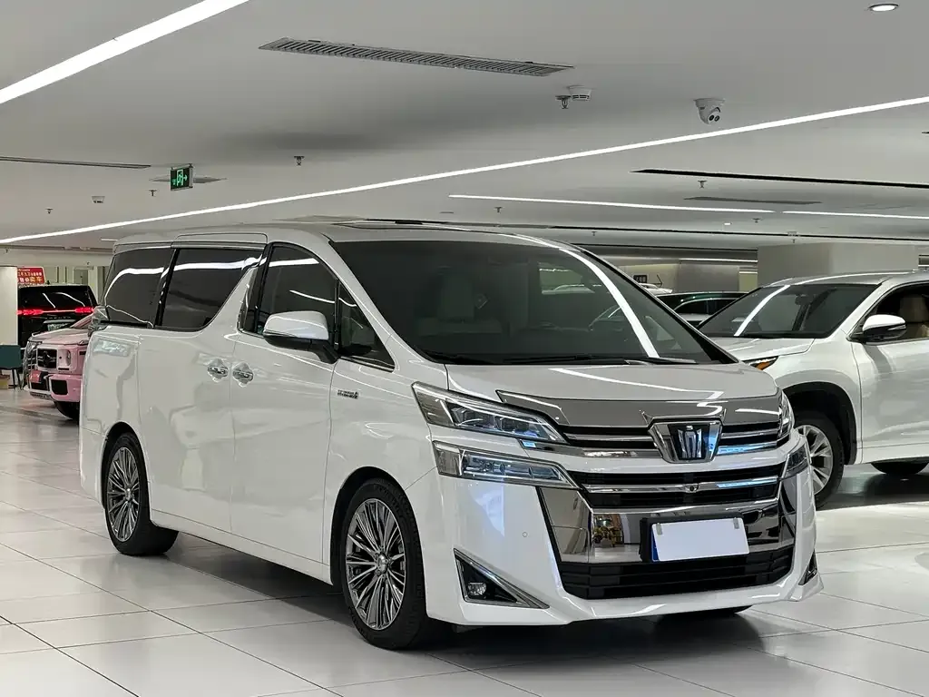 Toyota Vellfire — фото 6