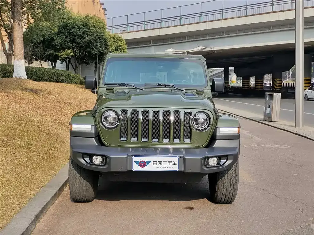Jeep Wrangler 2024 из CN, фото 8