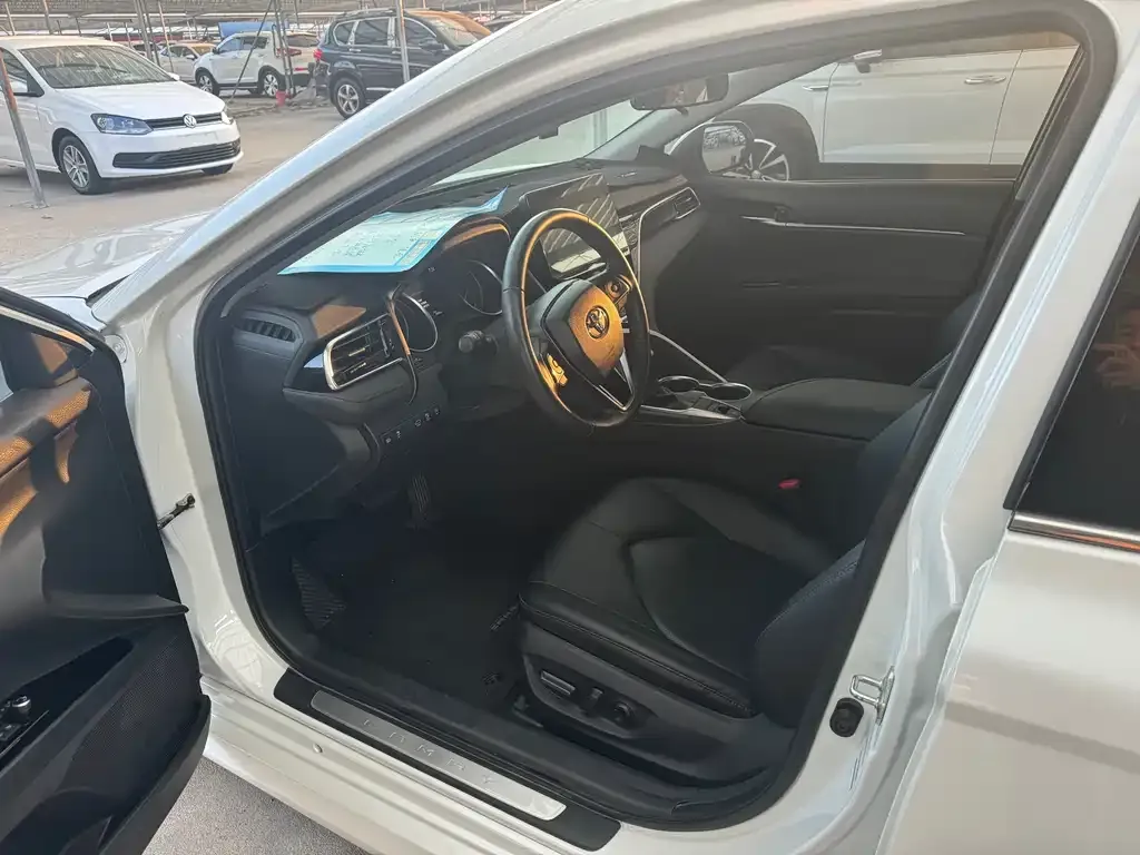 Toyota Camry 2021 из CN, фото 3