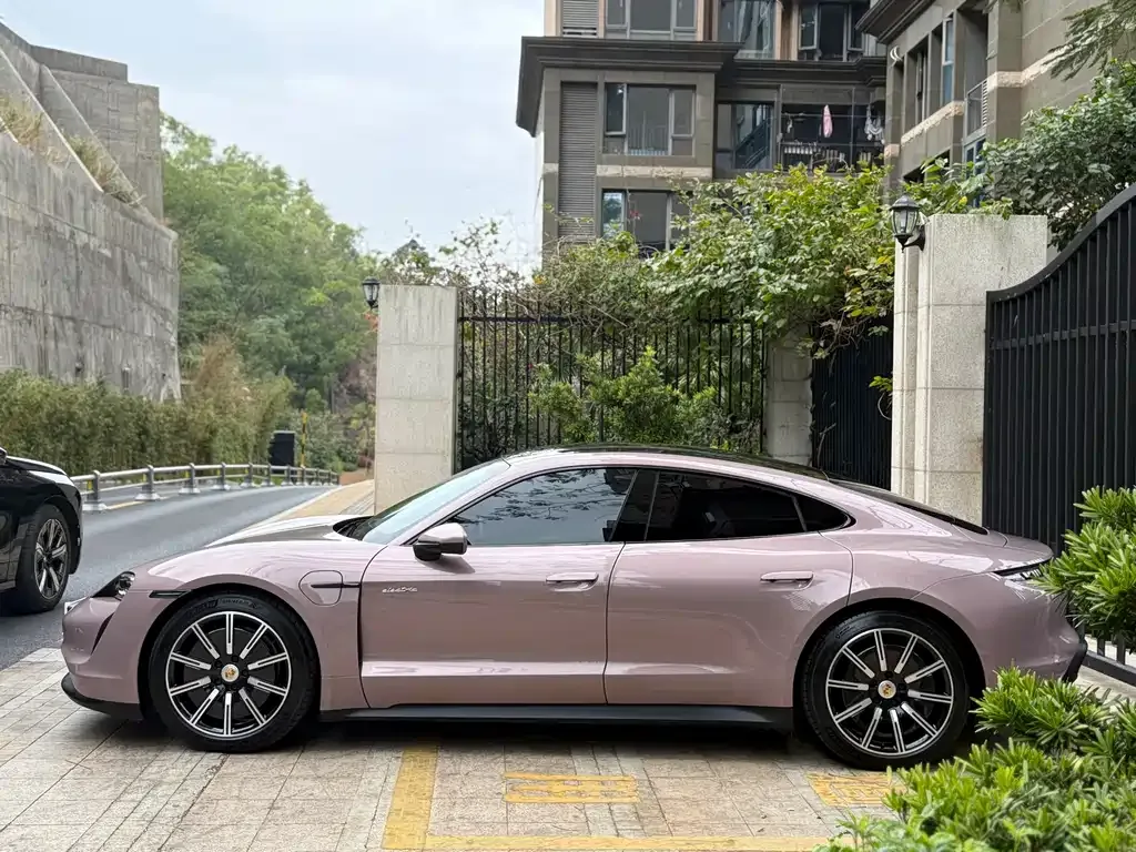 Porsche Taycan 2023 из CN, фото 7