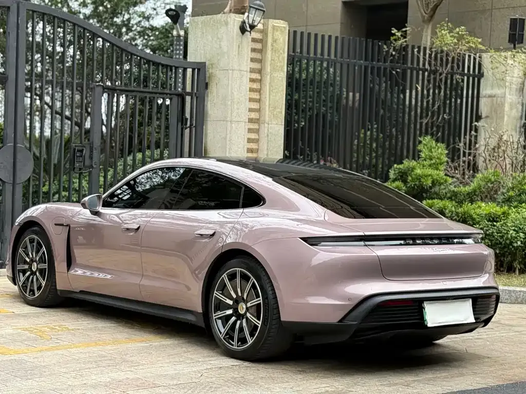Porsche Taycan 2023 из CN, фото 9