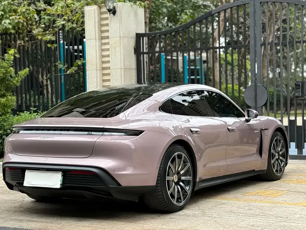Porsche Taycan 2023 из CN, фото 6