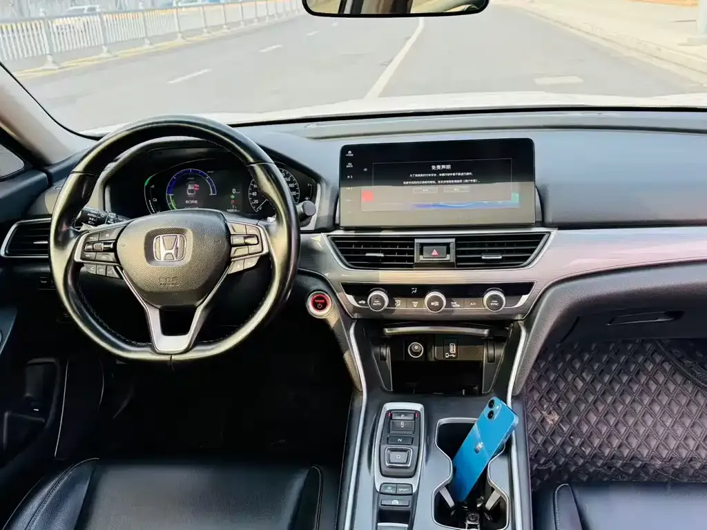 Honda Accord — фото 5