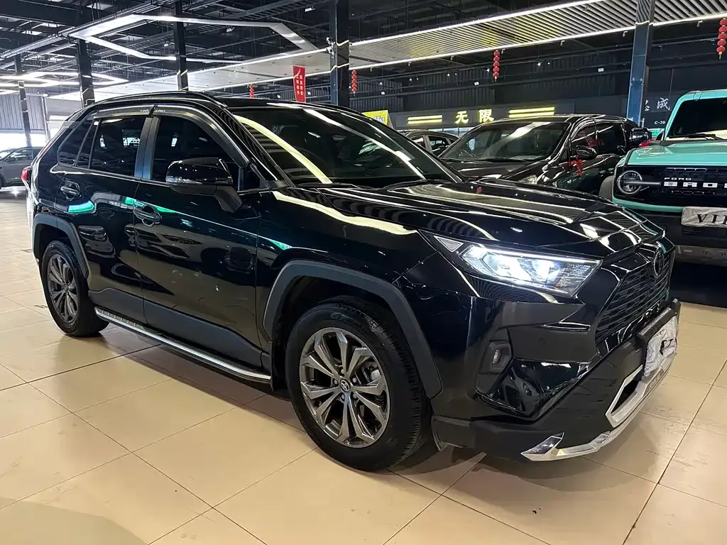Toyota RAV4 2024 из CN, фото 3