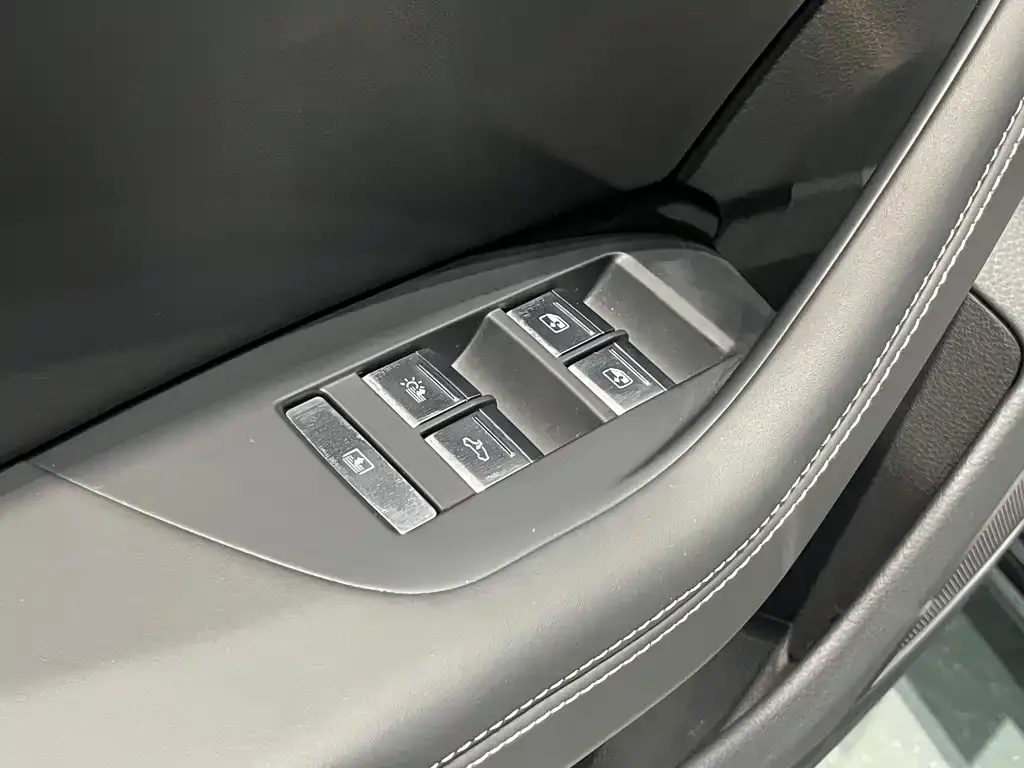 Audi A6L 2024 из CN, фото 5