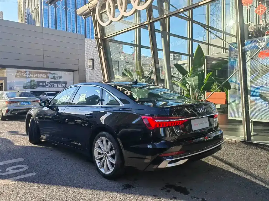 Audi A6L 2024 из CN, фото 6