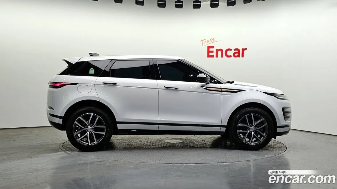 Land Rover Range Rover Evoque — фото 6