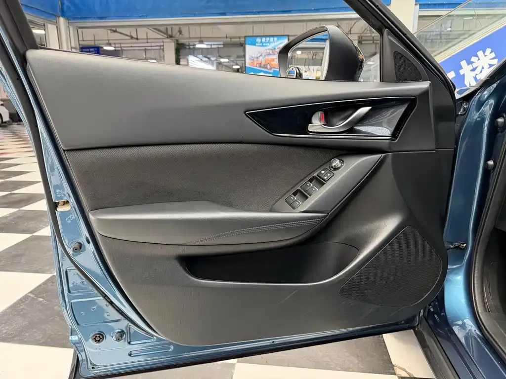 Mazda CX-4 2021 из CN, фото 10