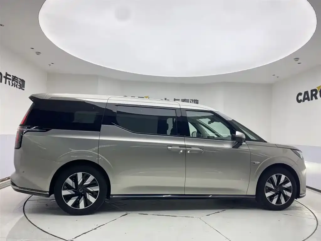 Volvo EM90 — фото 2