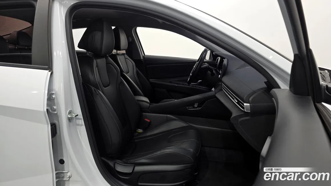 Hyundai AVANTE — фото 4