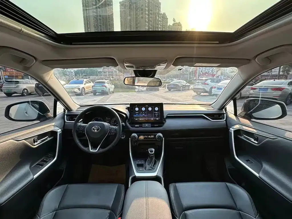Toyota Wildlander 2022 из CN, фото 3