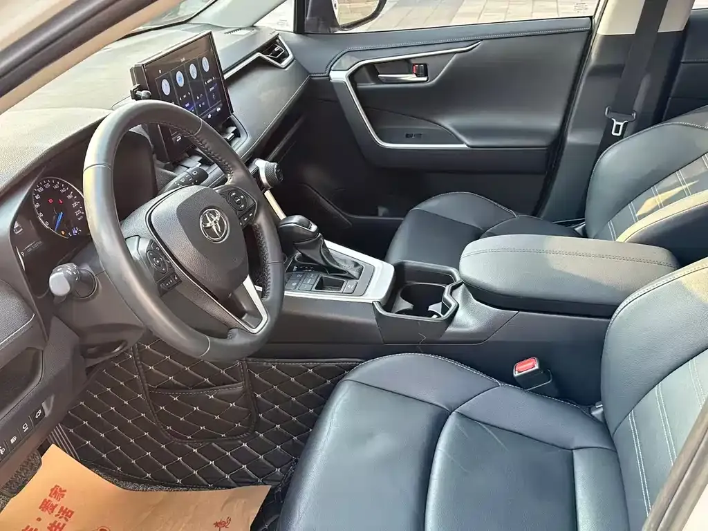 Toyota Wildlander 2022 из CN, фото 8
