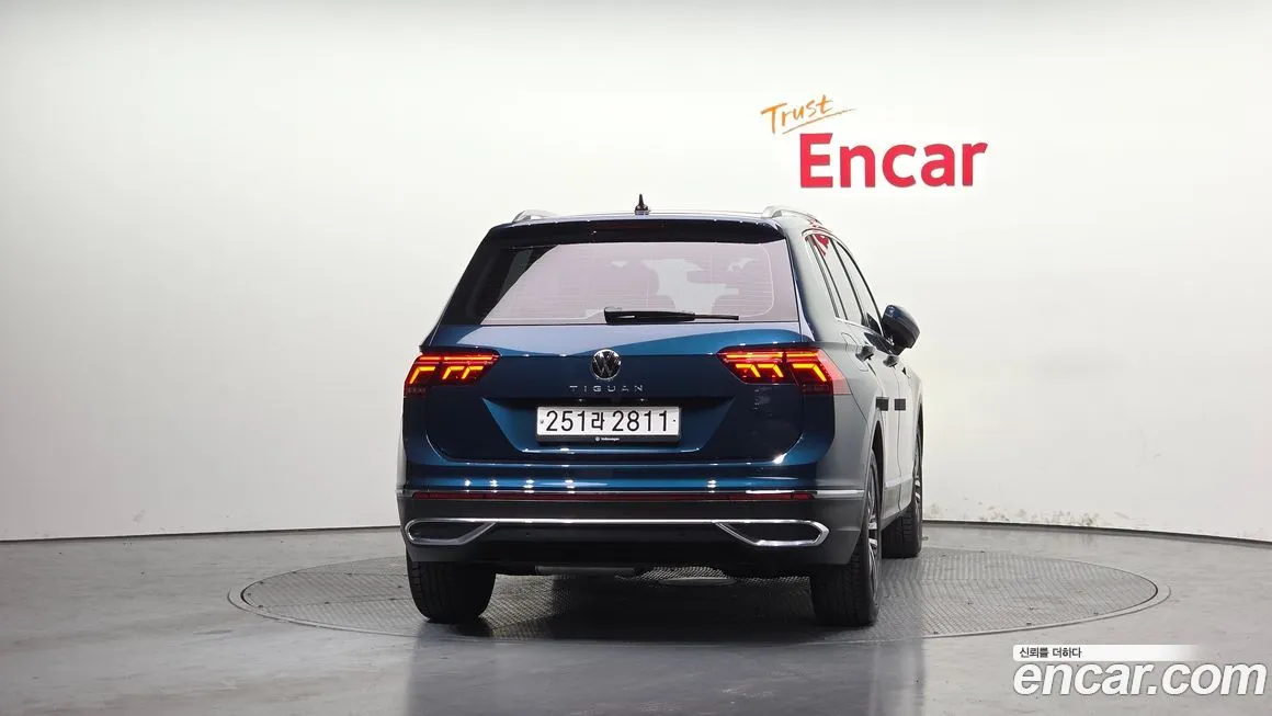 Volkswagen Tiguan — фото 5